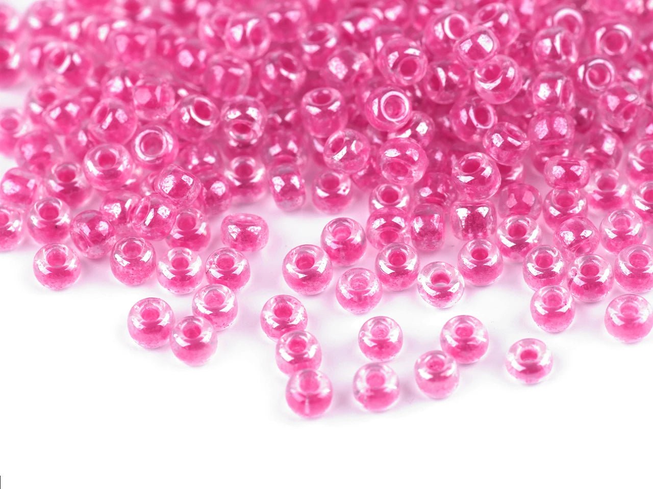Zdjęcie ze szklanymi koralikami 8/0 | 3 mm 50 g | różne kolory – dostępne w Šarlotes audumi