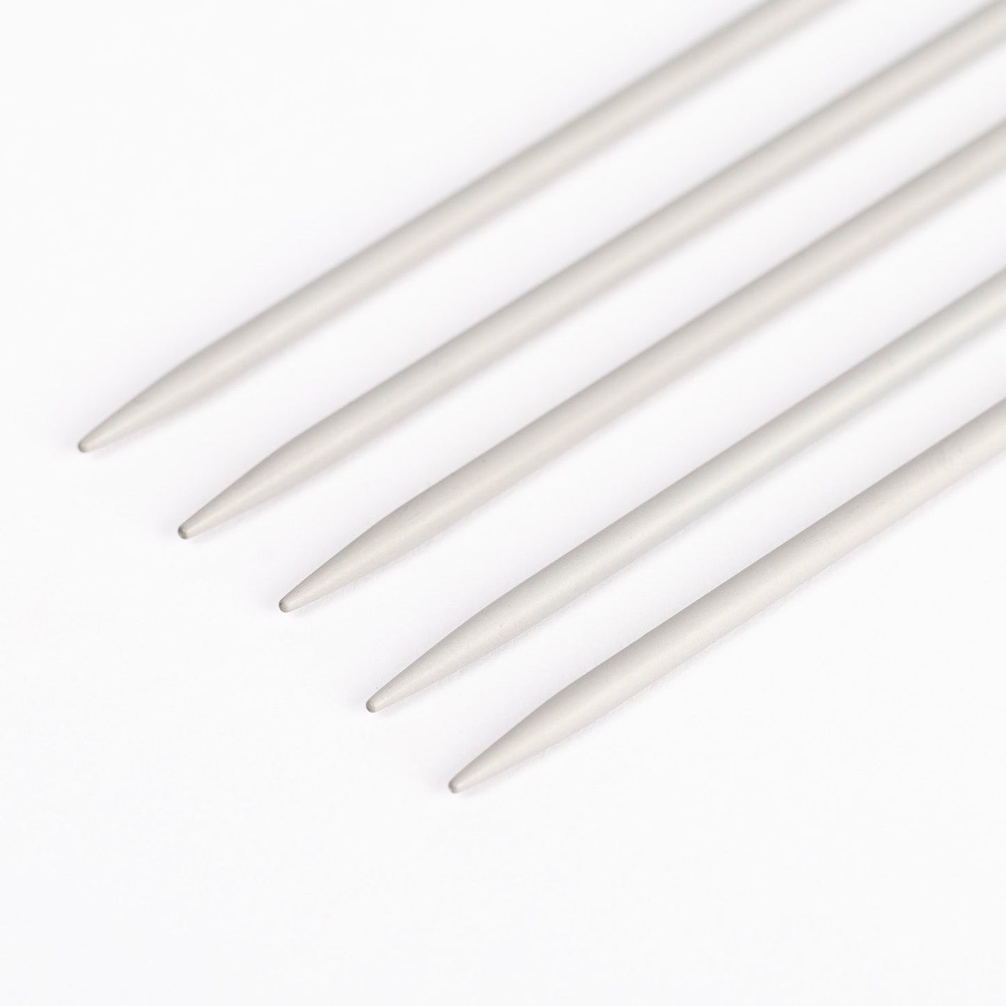 Image of DROPS aluminum straight knitting needles |35 cm sizes 2.00 - 5 mm – available at Šarlotes Audumi