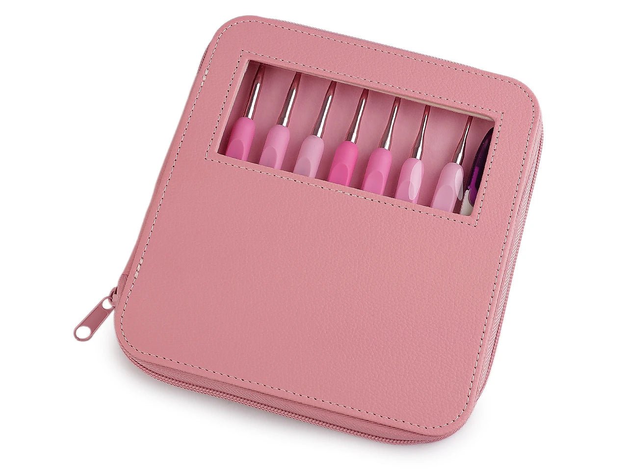 Image of a crochet hook set with case and thread scissors – available online at Šarlotes audumi
