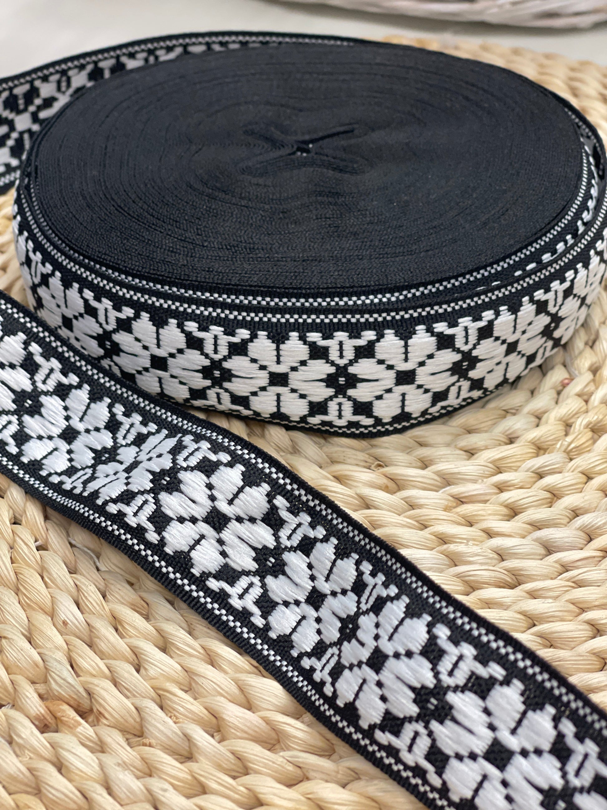 wstążka ludowa, taśma 36mm - czarna - LV