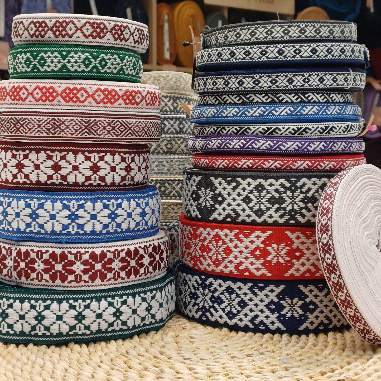 Traditional ribbon, belt 40mm - red - LV