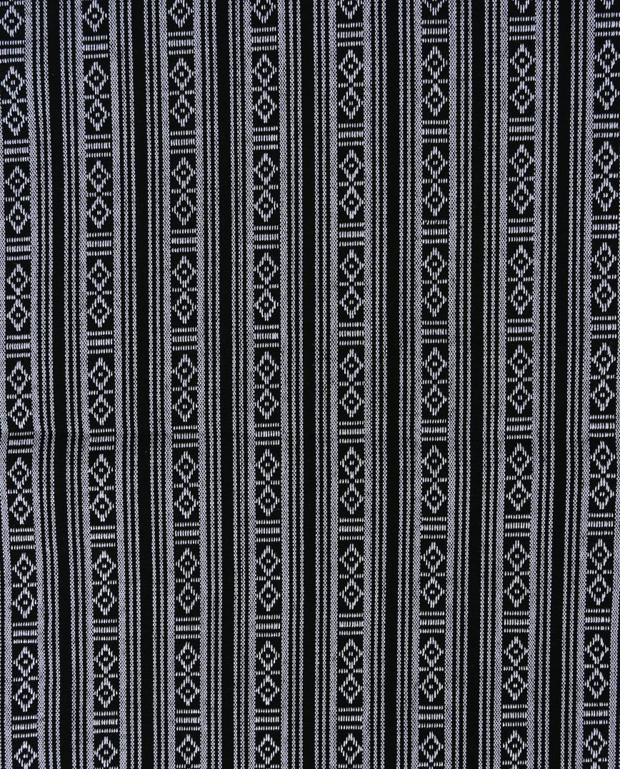 alt
Image with traditional pattern fabric - black with white 200 g/m² – available at Šarlotes audumi