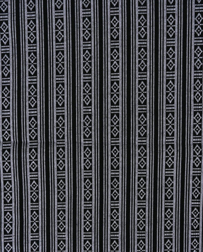 alt
Image with traditional pattern fabric - black with white 200 g/m² – available at Šarlotes audumi