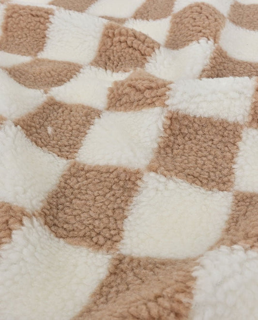 alt
Zdjęcie w beżową kratę z teddy fleece – dostępne online w Tkaniny Charlotte