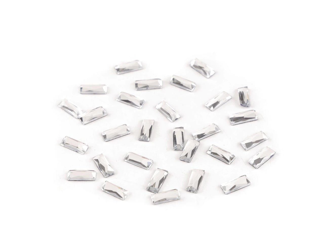 alt
Image with decorative thermocrystals 3 × 7 mm 2g – available at Charlotte's Fabrics