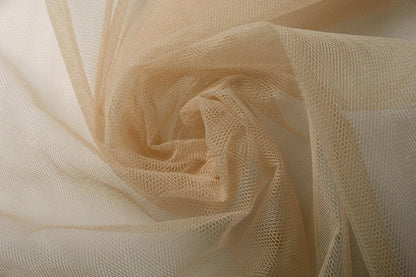 alt
Image with Tills firm – roasted almond shade | 100% nylon |20 g/m² 150 cm – available at Charlotte's Fabrics