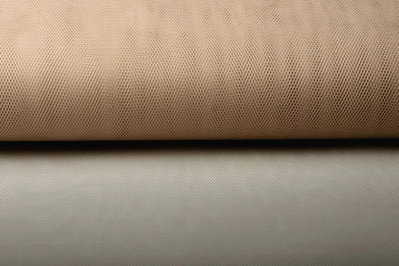 Image with stiff tulle – roasted almond shade | 100% nylon |20 g/m² 150 cm – available at Charlotte Fabrics