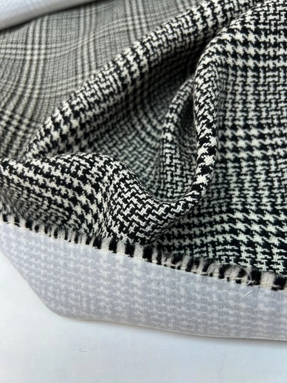 Wool tweed - black and white 480 g/m²