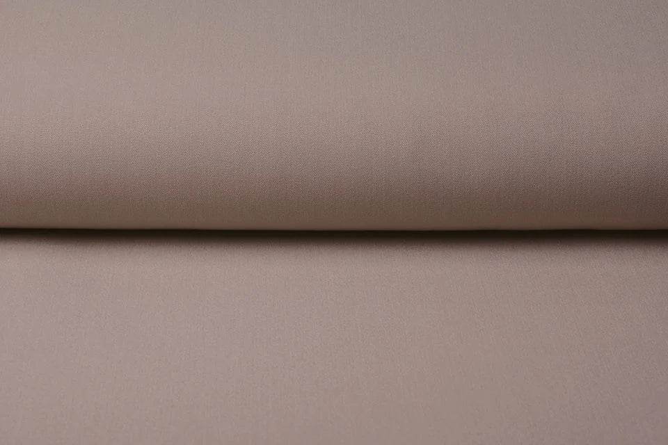 Viscose gabardine with elastane - powder pink 275 g/m²