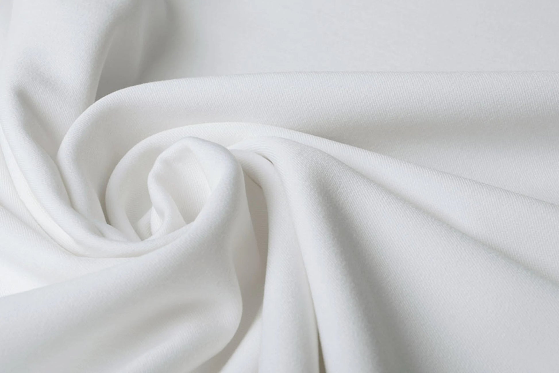 Viscose suiting fabric with elastane - white 275 g/m²