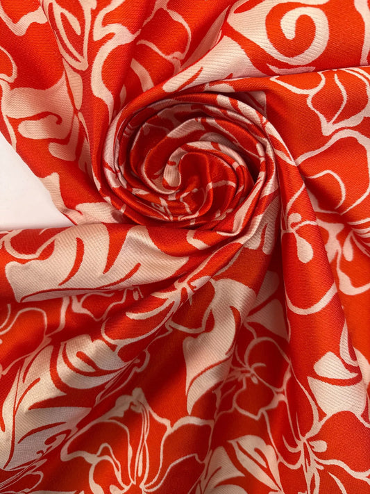 Zīda jacquard - red and beige floral pattern 105 g/m²