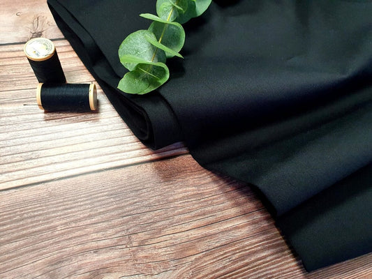 100% cotton fabric-black 220cm 146 g/m²