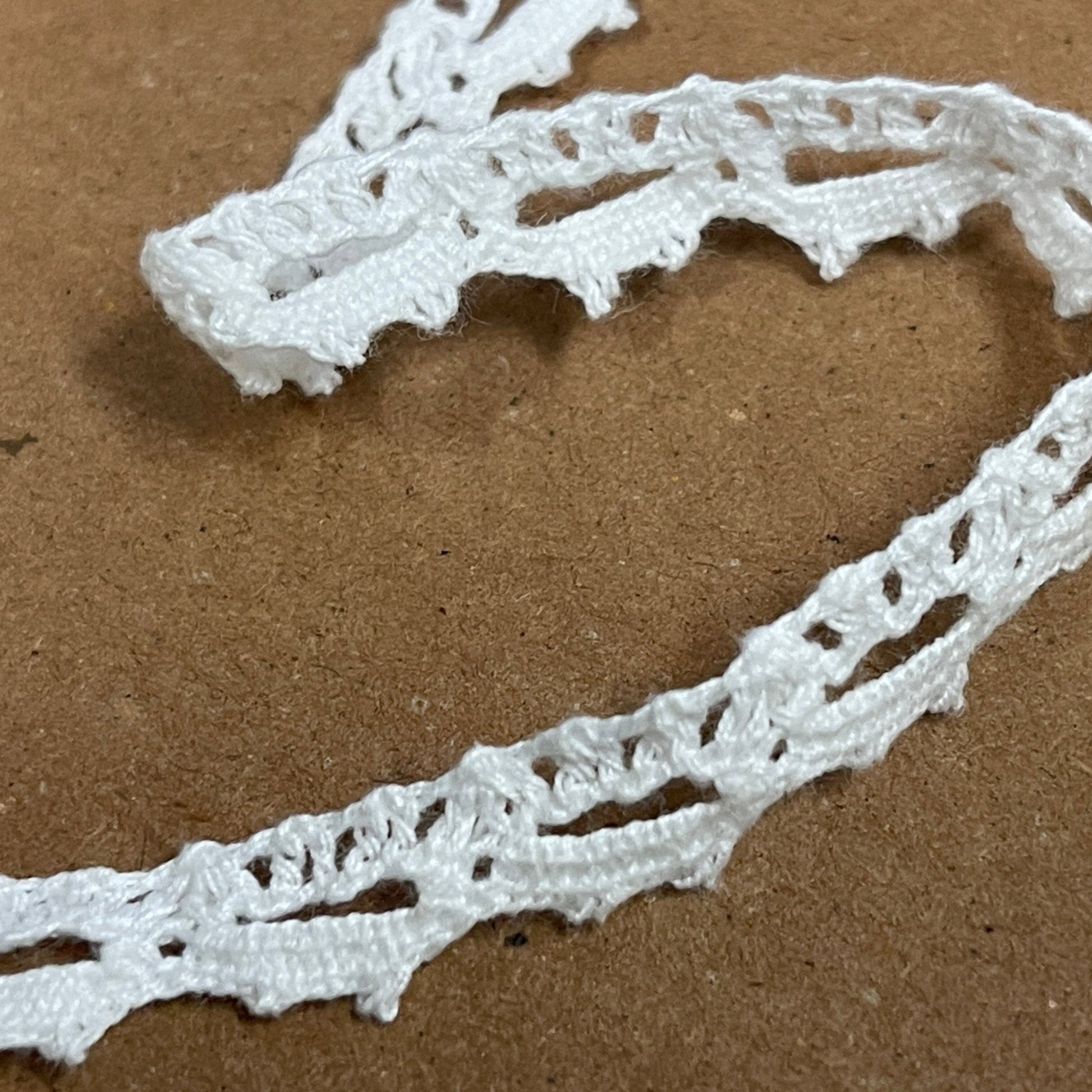 100% Cotton lace-1 cm white-LV
