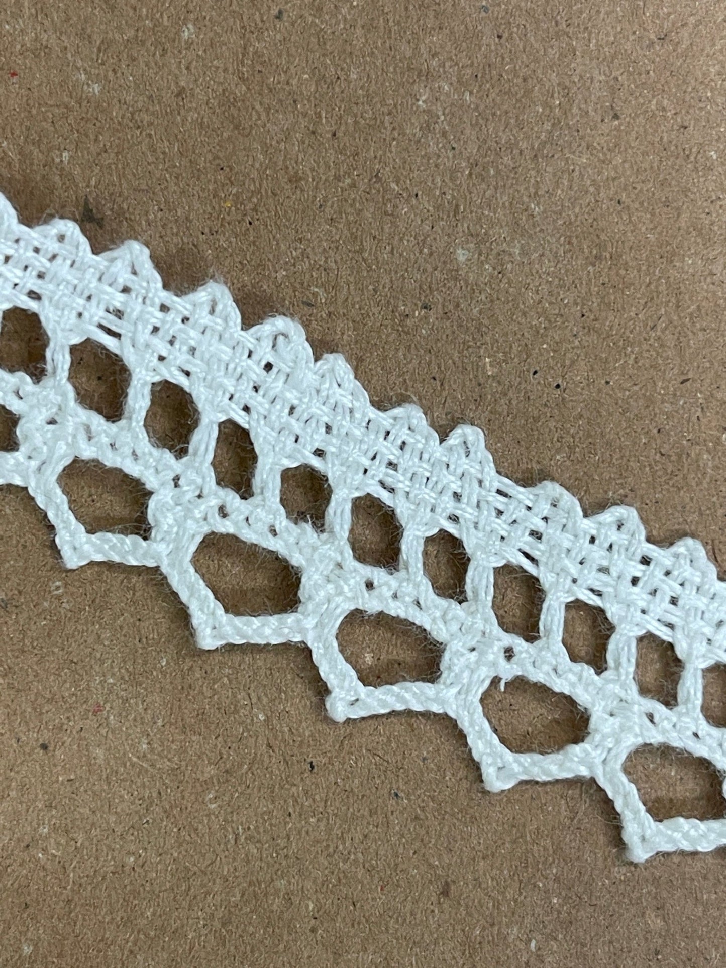 100% Cotton lace-2 cm white-LV