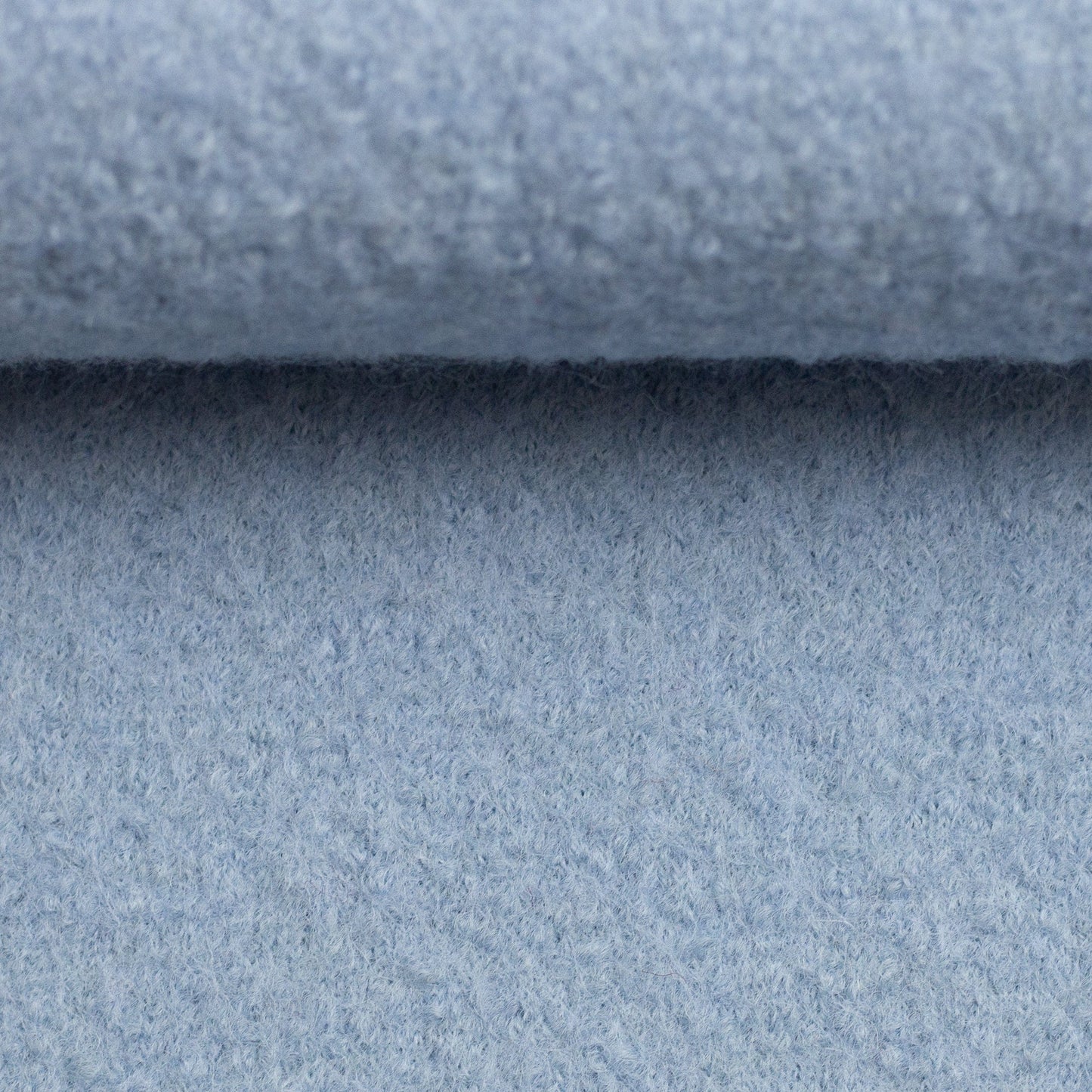 100% wool fabric - light blue 385 g/m²