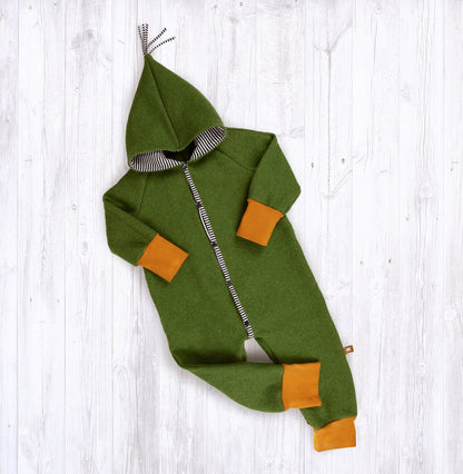 100% wool fabric - warm green 385 g/m²
