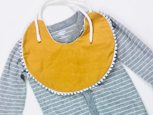 alt
FREE Saliva catcher bib pattern (digital)