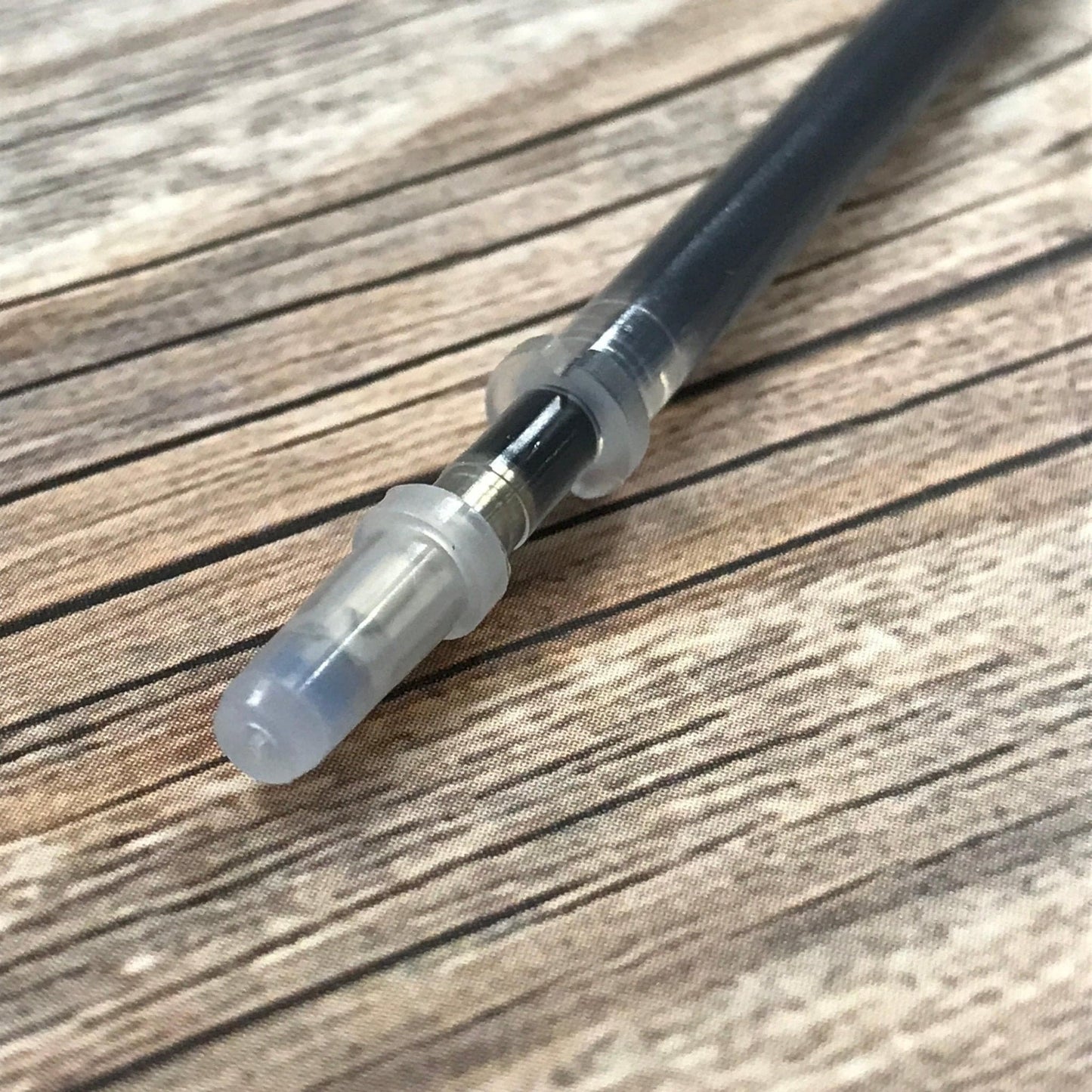 Tailor’s fabric pen with disappearing effect - black