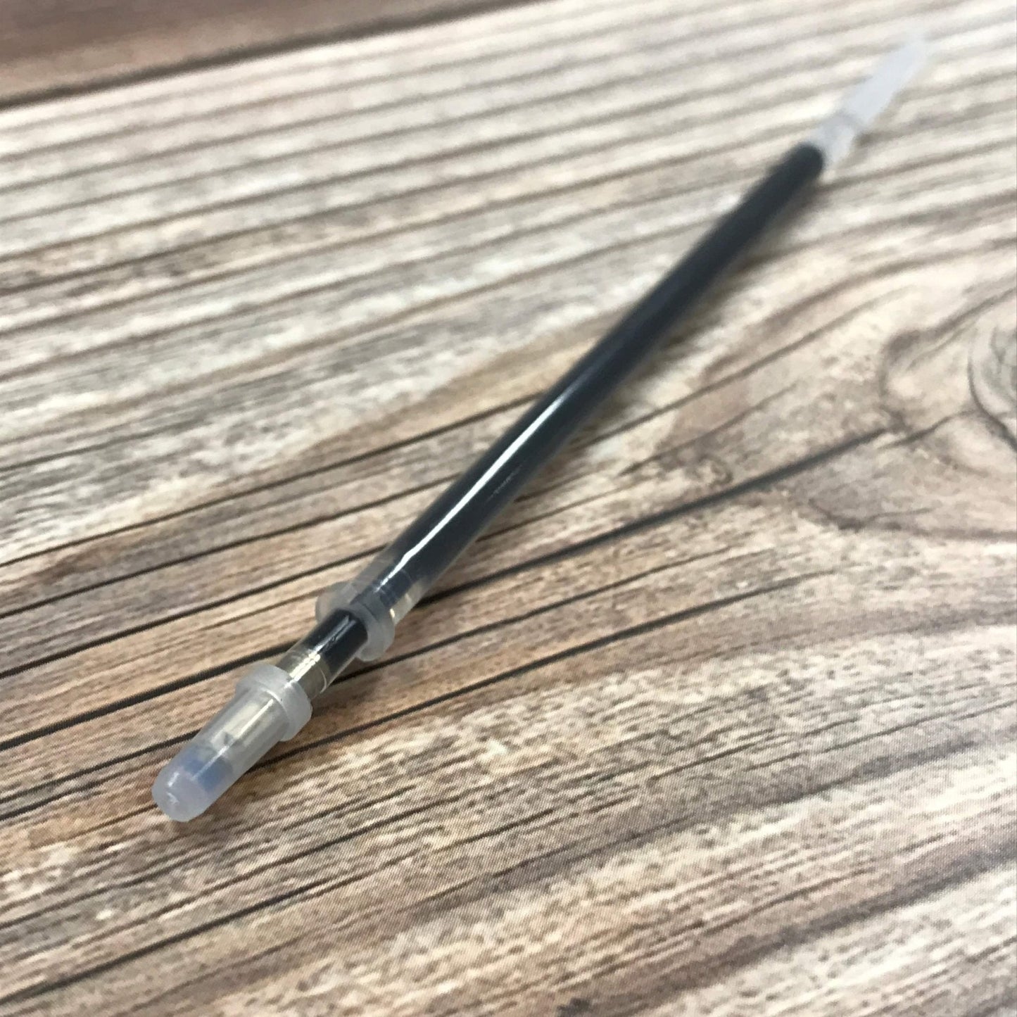 Tailor’s sewing pen for fabric with disappearing effect - black