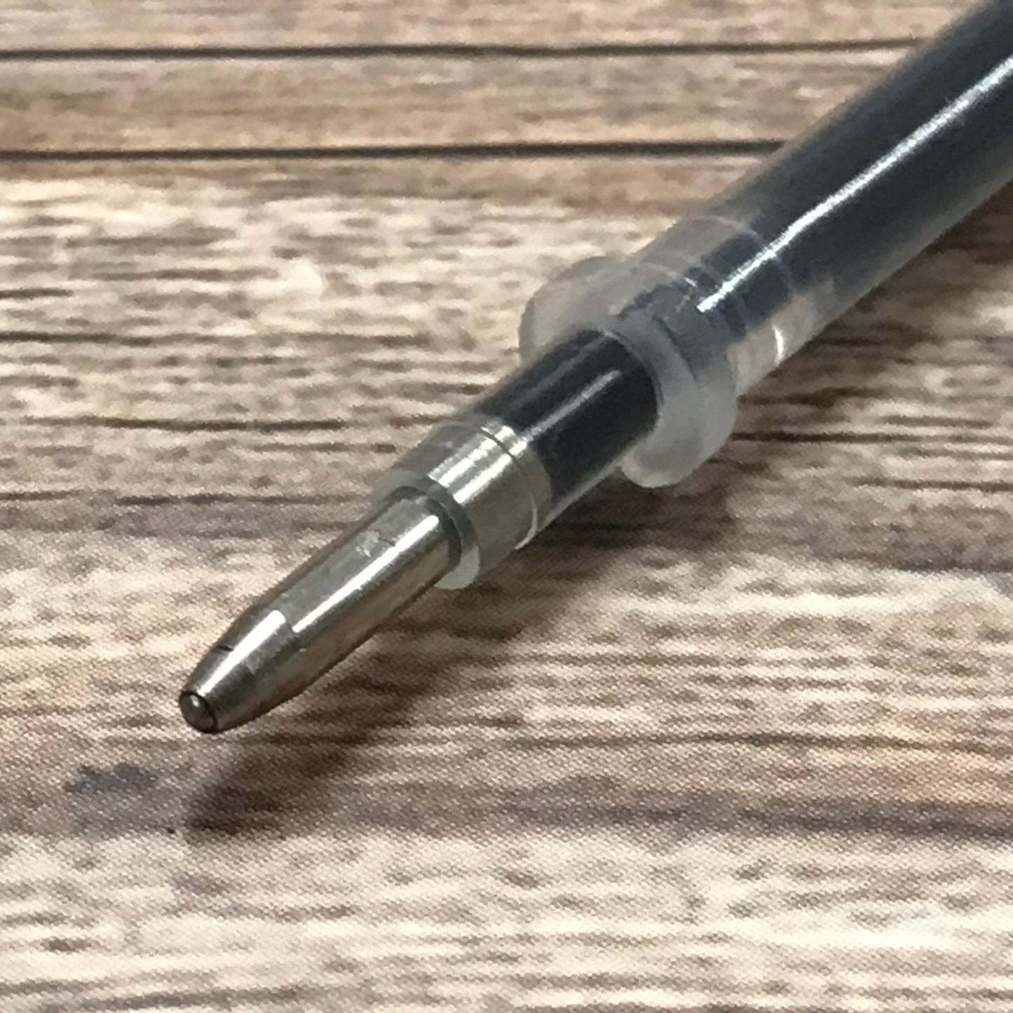 Tailor’s sewing pen for fabric with disappearing ink - black