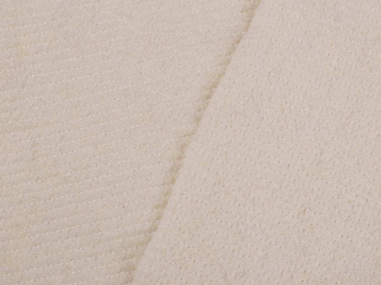 Cotton batting, quilted in rolls 300 g/m²