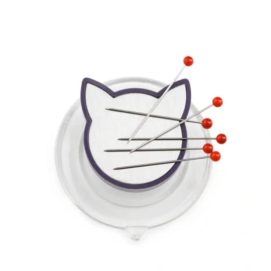 Magnetic pin cushion cat