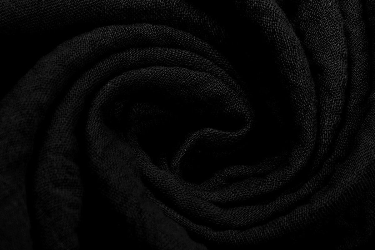 Black muslin 130 g/m²
