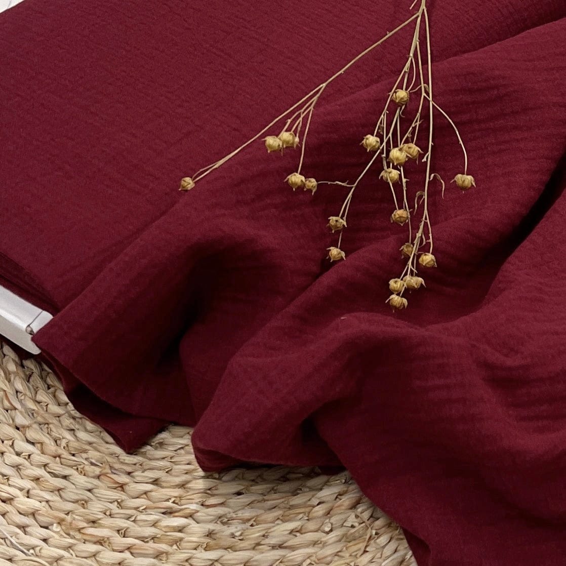 Dark red muslin 130 g/m²