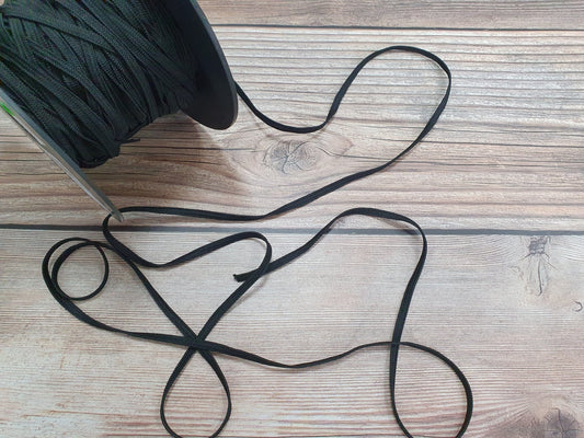 Flat elastic - 4 mm black