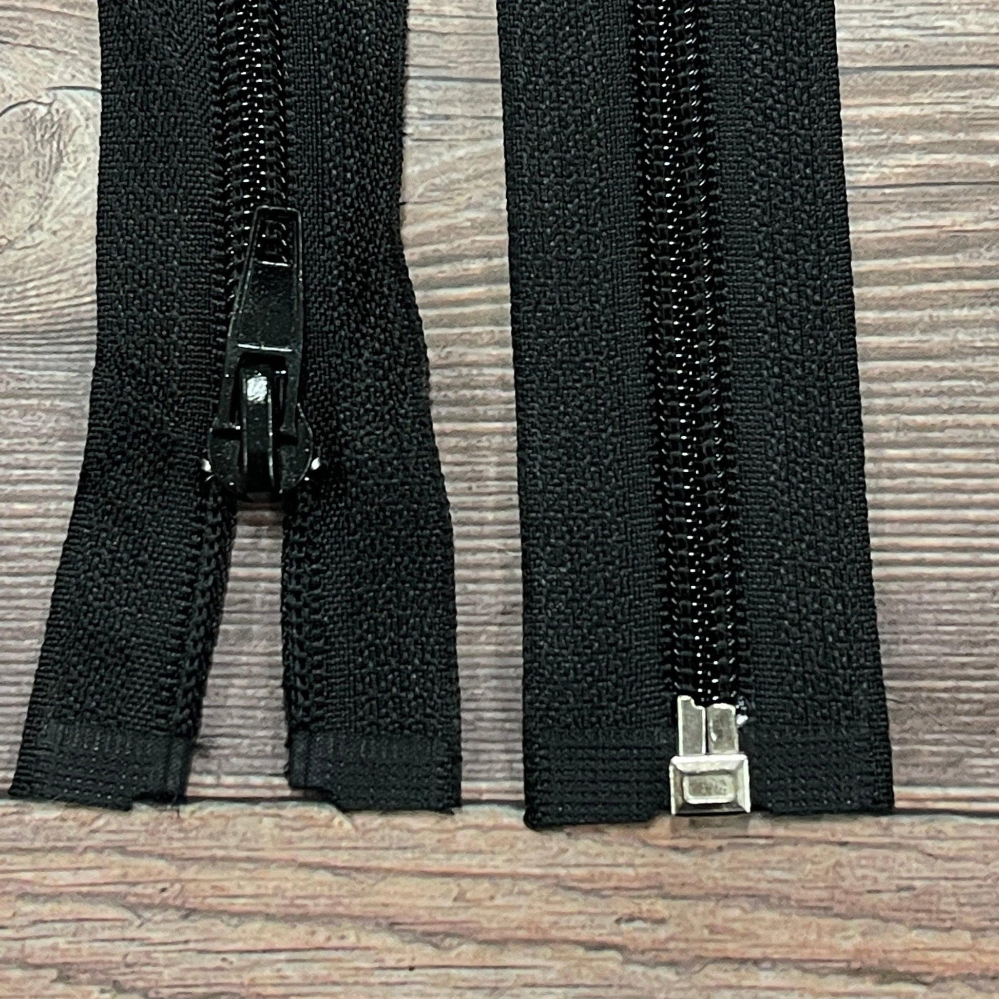 alt
Zipper opening-black