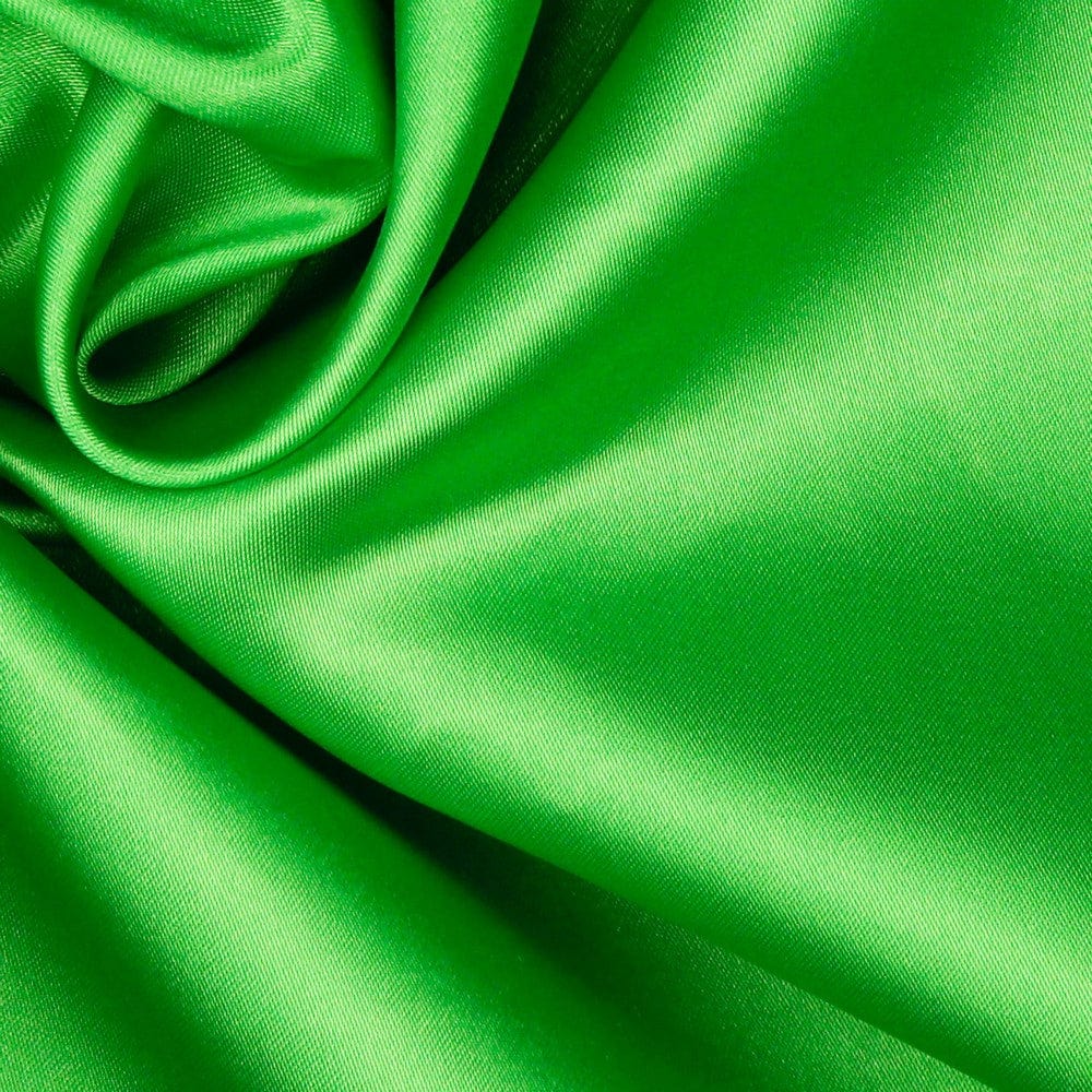 Bright green satin 90 g/m²