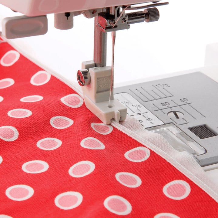 Sewing machine presser foot for invisible zipper