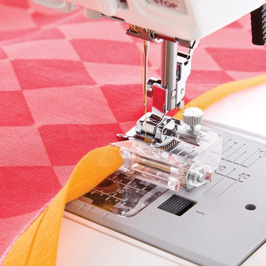 Sewing machine foot for attaching bias tape