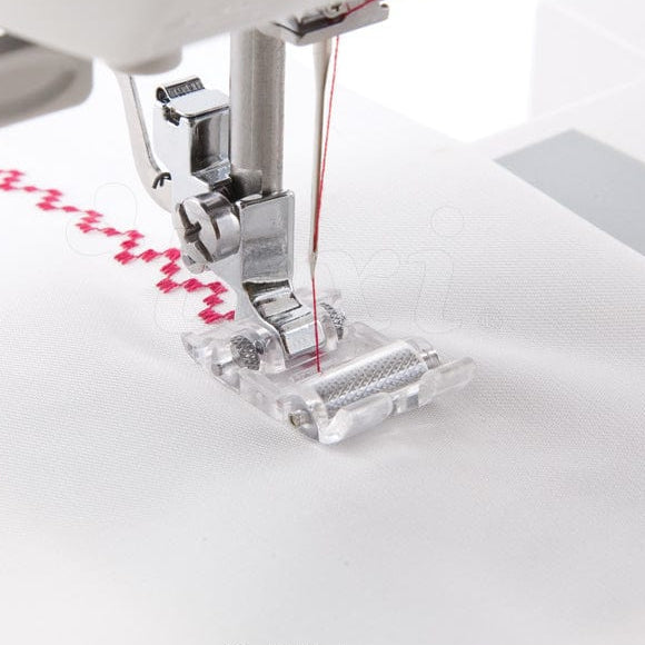 Sewing machine roller foot